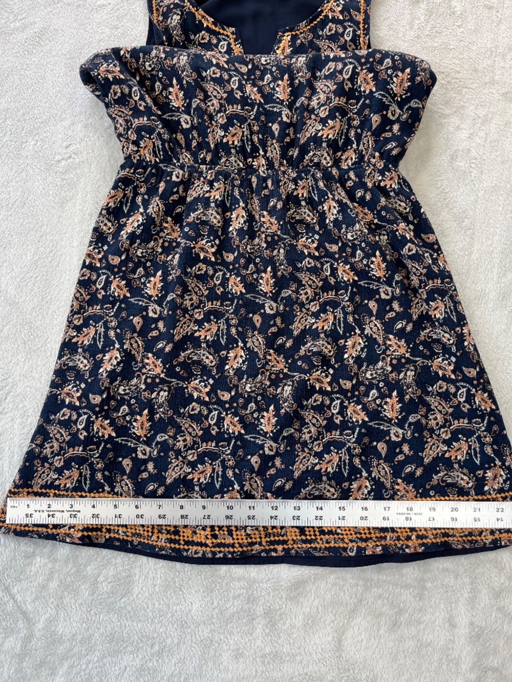 Cottagecore Sleeveless Embroidered Sundress Market & Spruce V Neck Cinched Waist - Picture 8 of 15